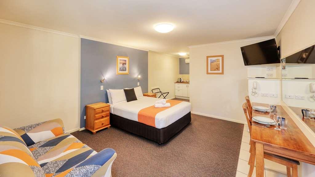 Best Western Caboolture Gateway Motel Room photo